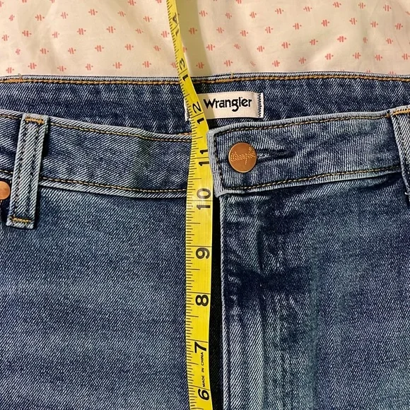 Wrangler Wanderer 622 High Rise Flare jeans size 33x30 - Picture 12 of 15